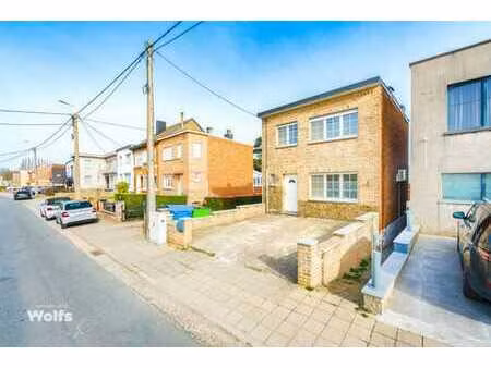 charmante maison avec jardin et 2ème petite habitation !