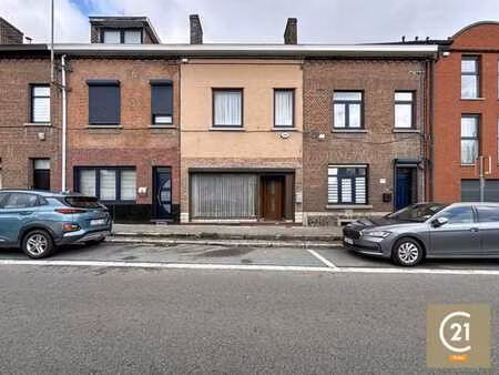 maison 2 façades  2 chambres