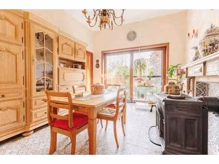 maison 3 façades avec 3 ch + jardin à vendre sur manage