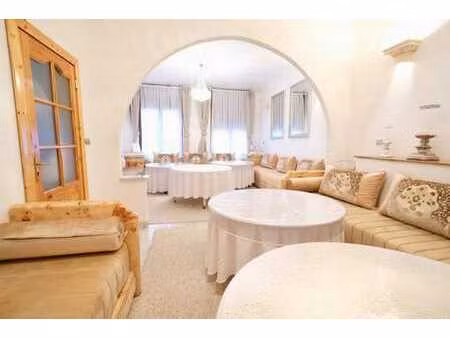 maison 5 chambres en très bon état