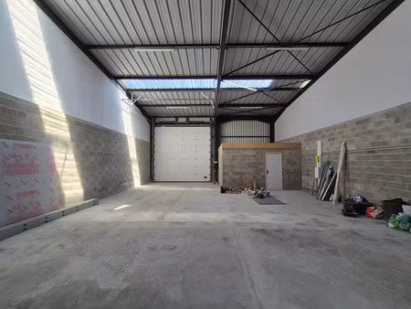 location garage 195 m² à caudan (56850)