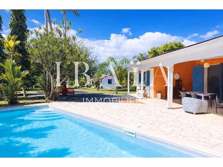 vente maison 8 pièces 165 m² à baie mahault (97122)  699 000 €