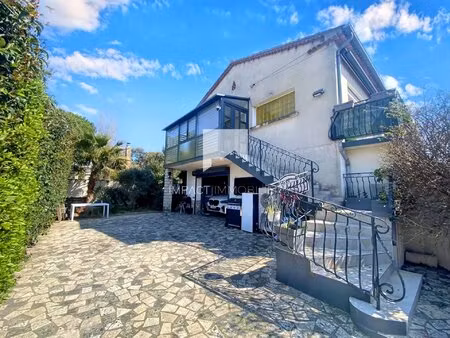 la crau (83) – élégant appartement-villa avec entrée indépendante  jardin  terrasse plein 