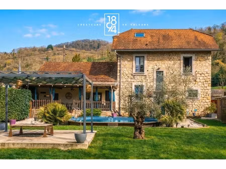 vente maison 6 pièces 220 m² à la bridoire (73520)  675 000 €