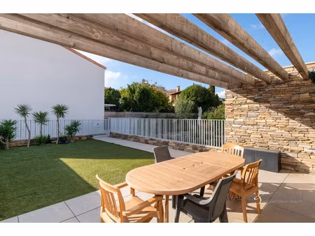 vente appartement 4 pièces 100 m² à carqueiranne (83320)  769 000 €