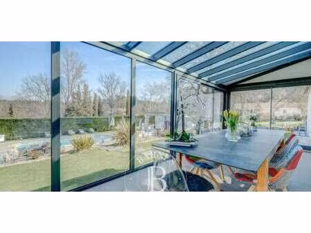 villa avec piscine et jardin bagnols-en-forêt (83)