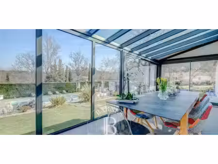 villa avec piscine et terrasse bagnols-en-forêt (83)