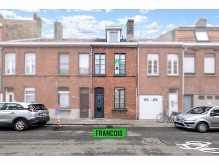 maison prête à emménager avec 3 chambres et un joli jardin …