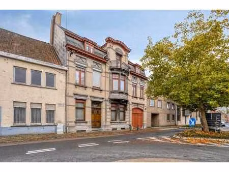 maison de ville éclectique avec vue rurale sur 2659 m² dans