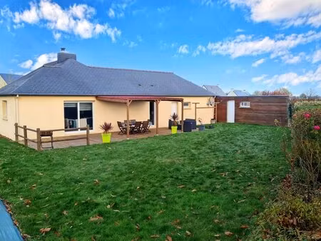 à vendre à bréhan pavillon t5 sitiué à 1 3 km des commodités ...