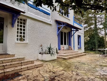 maison avec dépendance et grand jardin