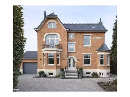 spacieuse villa de caractère avec piscine  pool house et ...