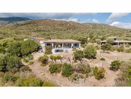 villa récente avec appartement indépendant dans le hameau de poggiale