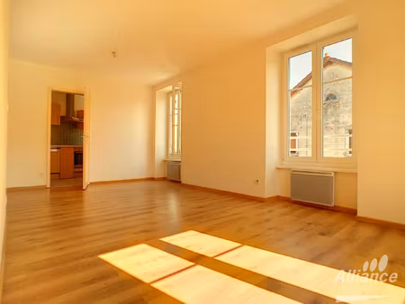 appartement à étouvans