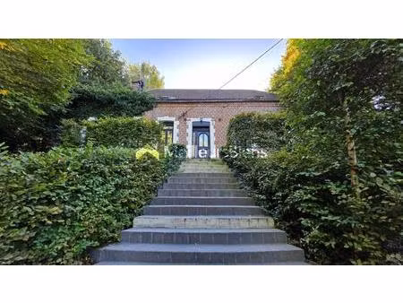 maison individuelle de 330 m2 - 7 chambres - jardin - parcelle 14 000m2 - garage 45 m2 -..