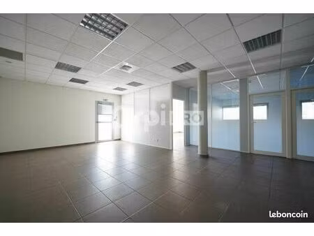 bureau 1 730 m²