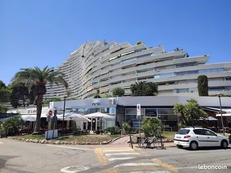 cave - marina baie des anges - le ducal