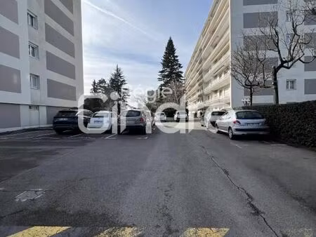 parking 12 m² caluire et cuire