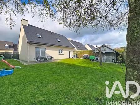maison traditionnelle à corps-nuds (35150)
