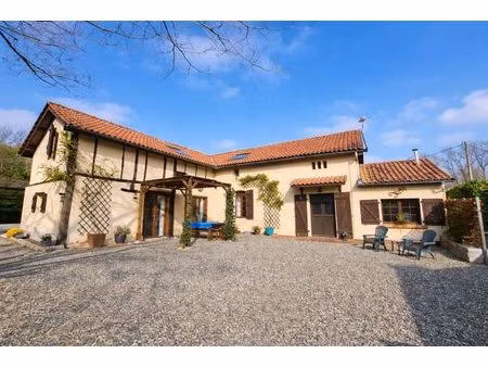 maison de village avec jardin et piscine pres de maubourguet  ha