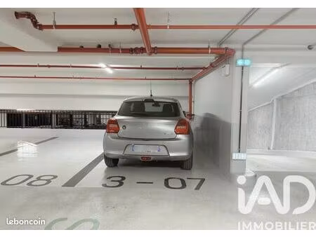parking/box paris