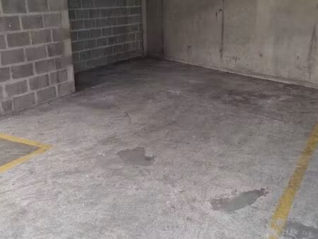 place de parking sécurisée - montparnasse  paris