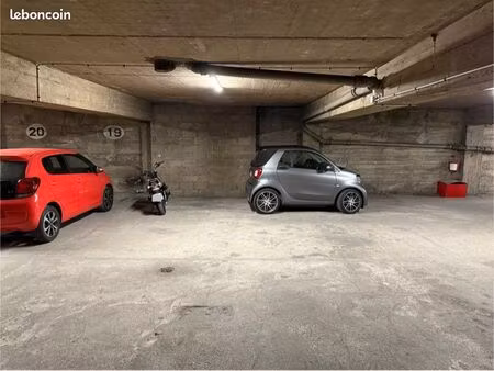 parking double / long 15m2 paris 16