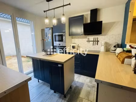 vente maison à souvigné-sur-même (72400) : à vendre / 93m² souvigné-sur-même