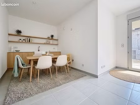 studio 1 pièce 32 m²