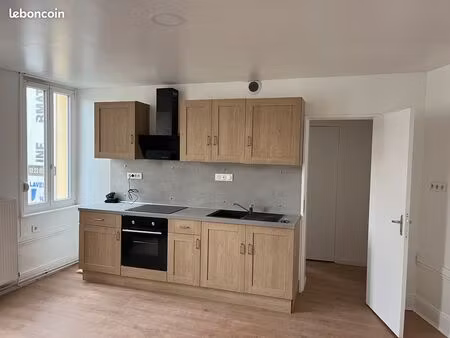 appart 2 ch a 5 min à pieds du centre