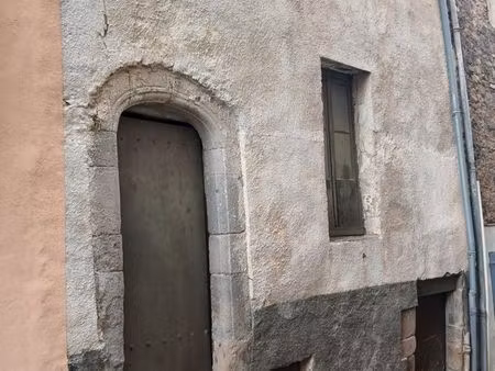 collobrieres maison de village à restaurer entièrement