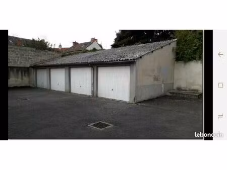 ensemble de 18 garages  à proximité immédiate de la gare sncf