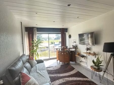 appartement meublé traversant t2 + cave + grande place de parking