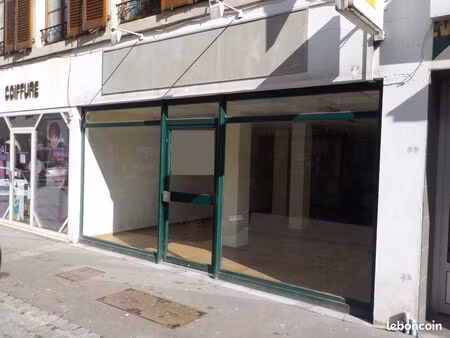 remiremont centre ville magasin avec vitrines