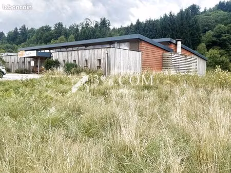 local industriel 1 000 m²