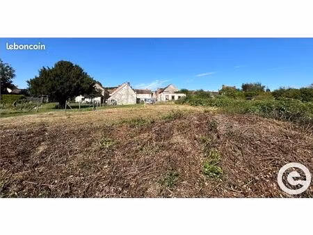 terrain 896 m² malay-le-petit