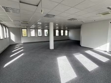 bureaux 48 m² bron