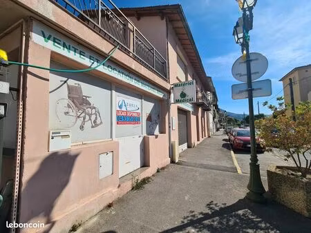 local commercial 68 m² la trinite