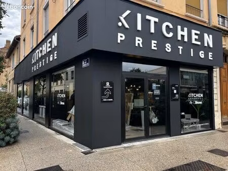 local  commercial ( pas de porte )