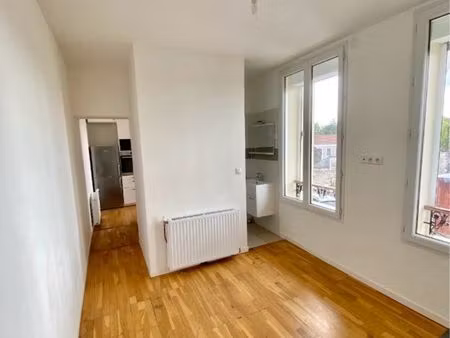 studio la ferté alais