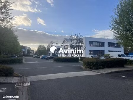 bureaux 341 m² les ulis