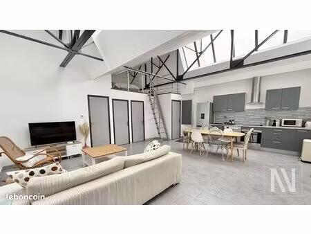 loft/atelier/surface 3 pièces 60 m²