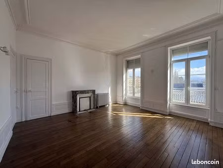 appartement 3 pièces 97 m²