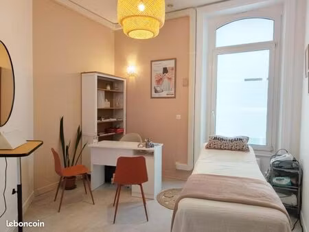 location cabinet/bureau/local