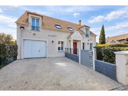 maison 8 pièces 164 m²