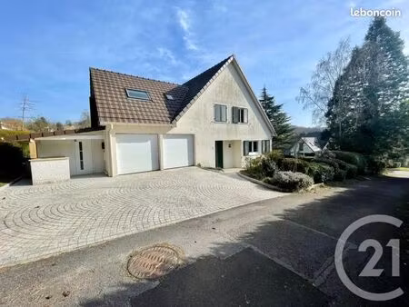 propriété 9 pièces 255 m²
