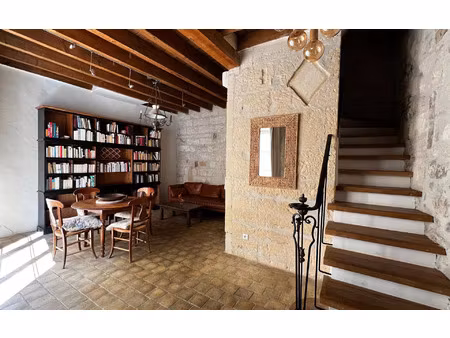 location maison  97.29 m² t-3 à arles  1 700 €