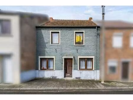 maison 3 chambres et 1 bureau avec jardin