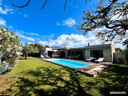 villa 5 pièces 185 m²