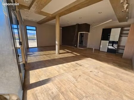 local commercial 80 m2
